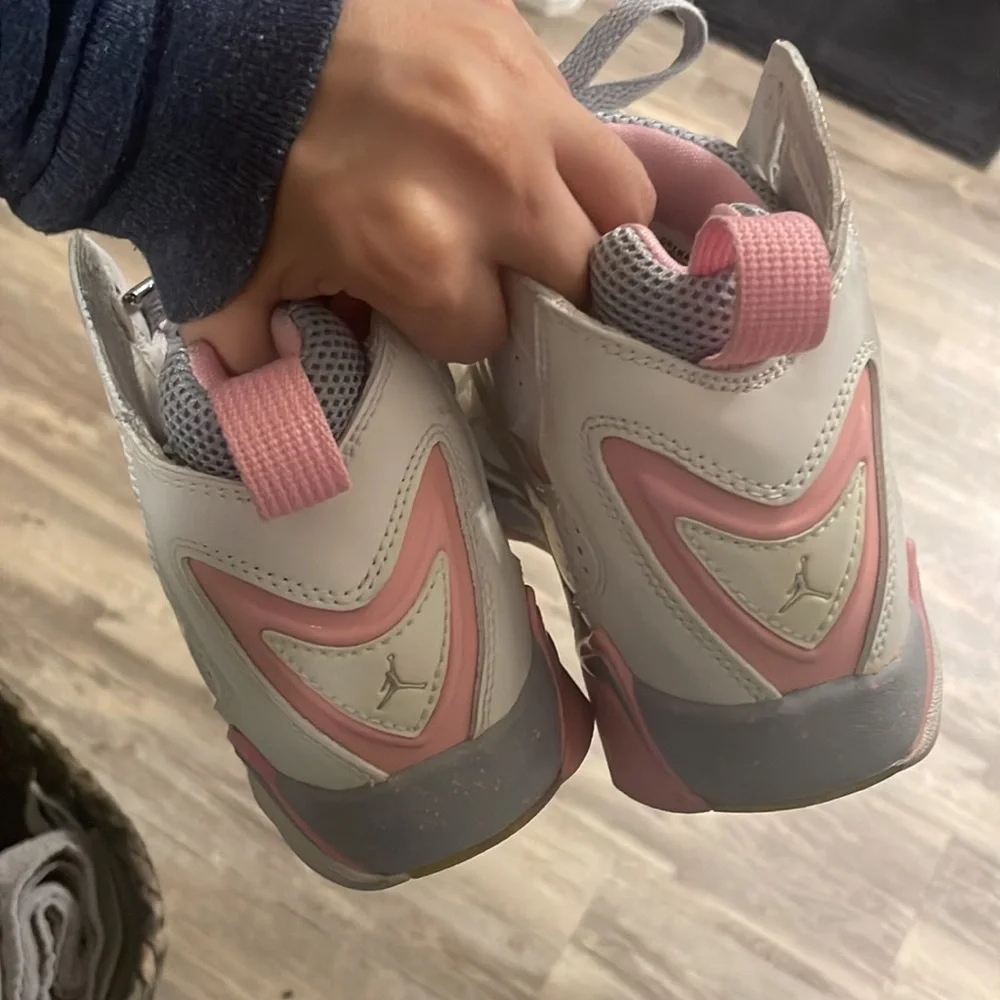 Jordan’s - Picture 3 of 3